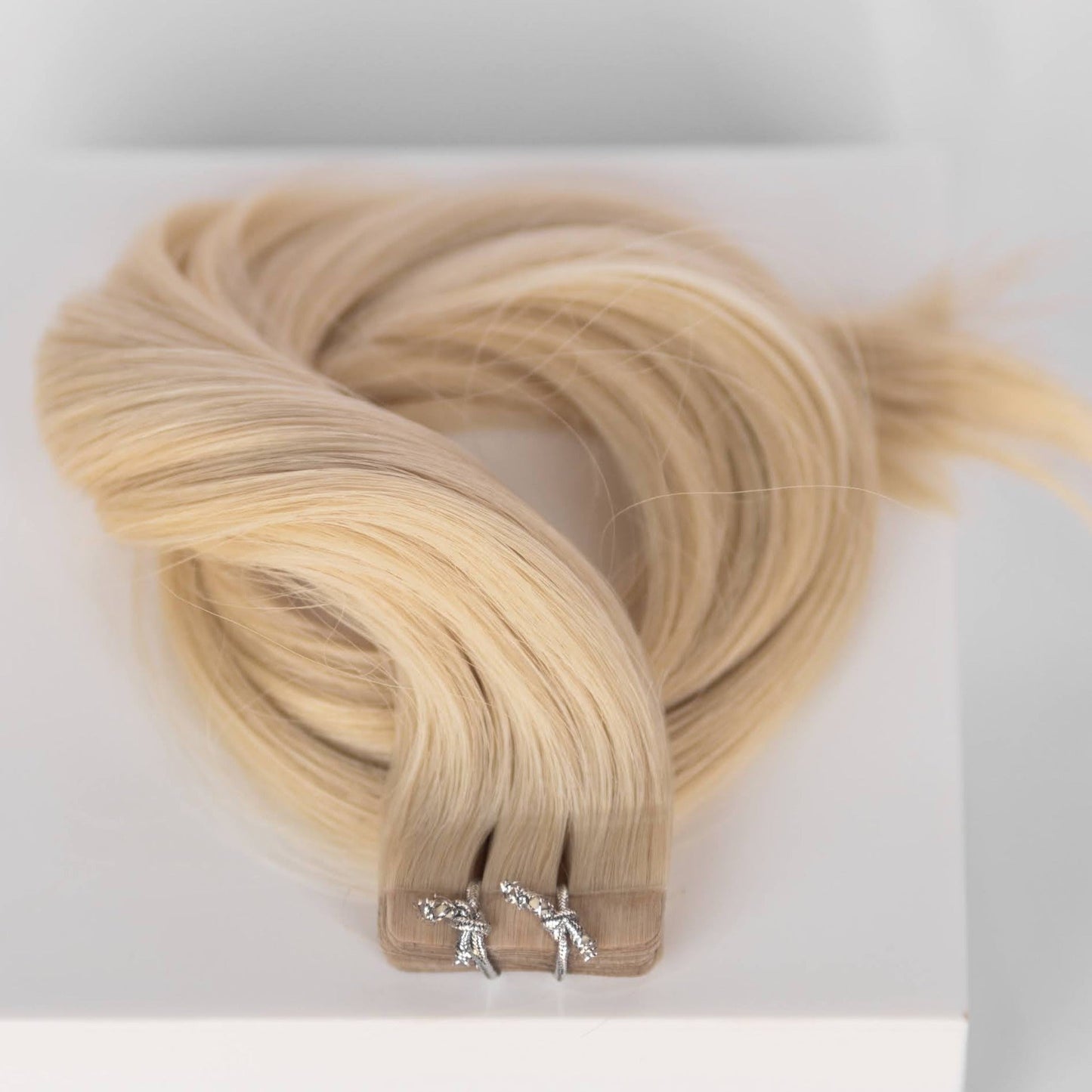 Tape-In 22" 50g Single Donor Virgin - #60 Classic Blonde (aka Ash Blonde)
