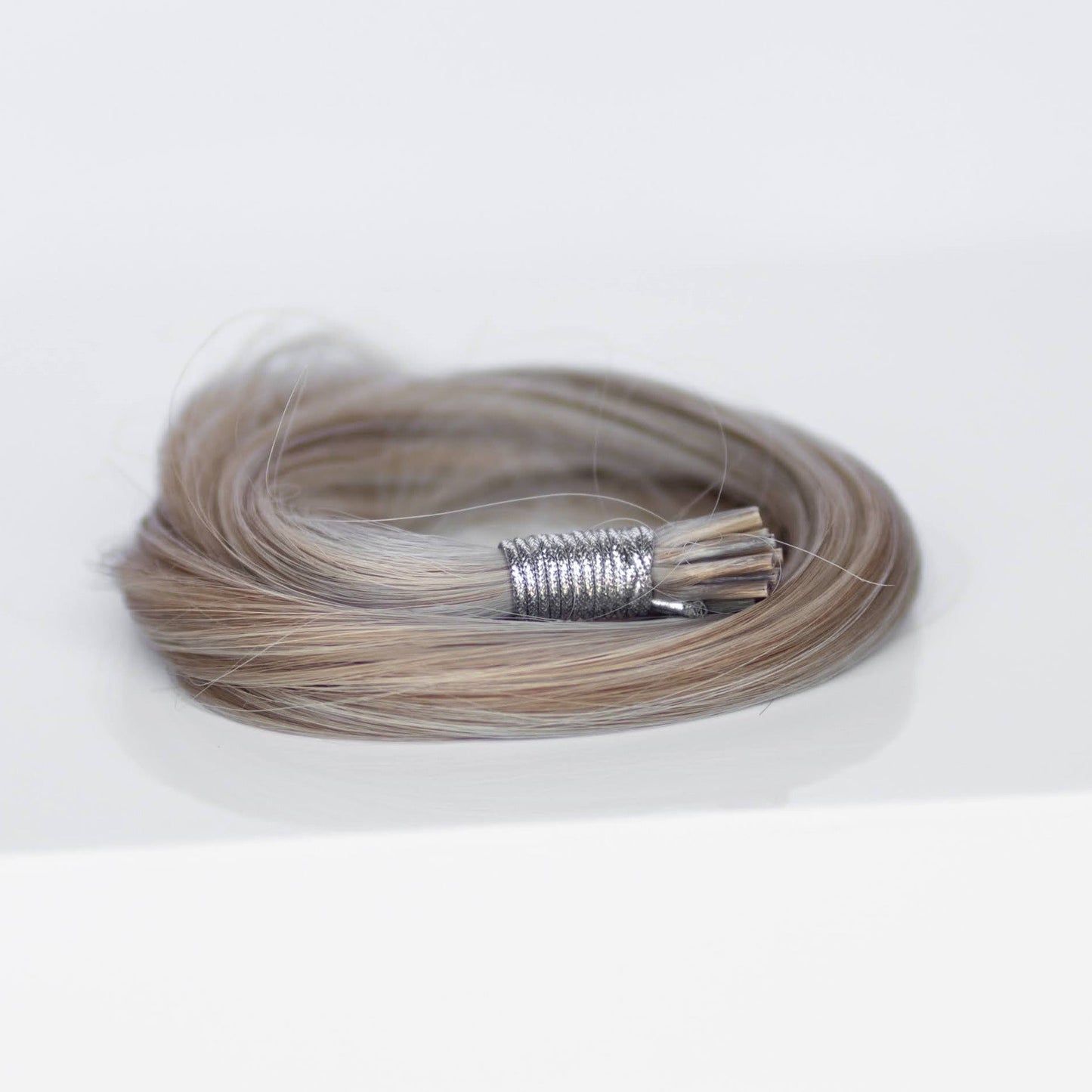I-Tip 24" 25g Single Donor Virgin -  #80/18/46 Summer Blonde (aka Piano Key White Truffle)