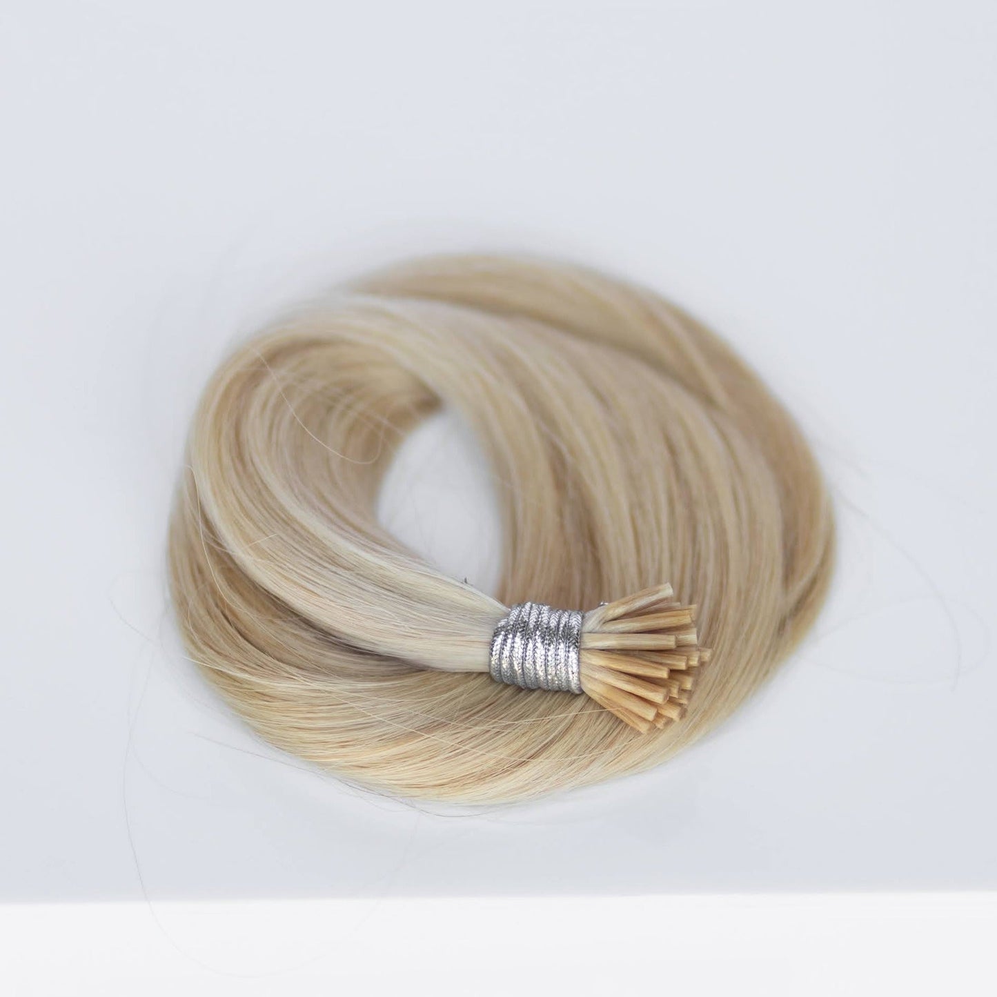 I-Tip 24" 25g Professional Hair Extensions - #22 Southern Belle Blonde (aka Light Ash Blonde)