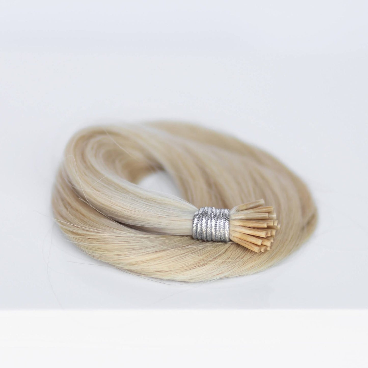 I-Tip 24" 25g Professional Hair Extensions - #22 Southern Belle Blonde (aka Light Ash Blonde)