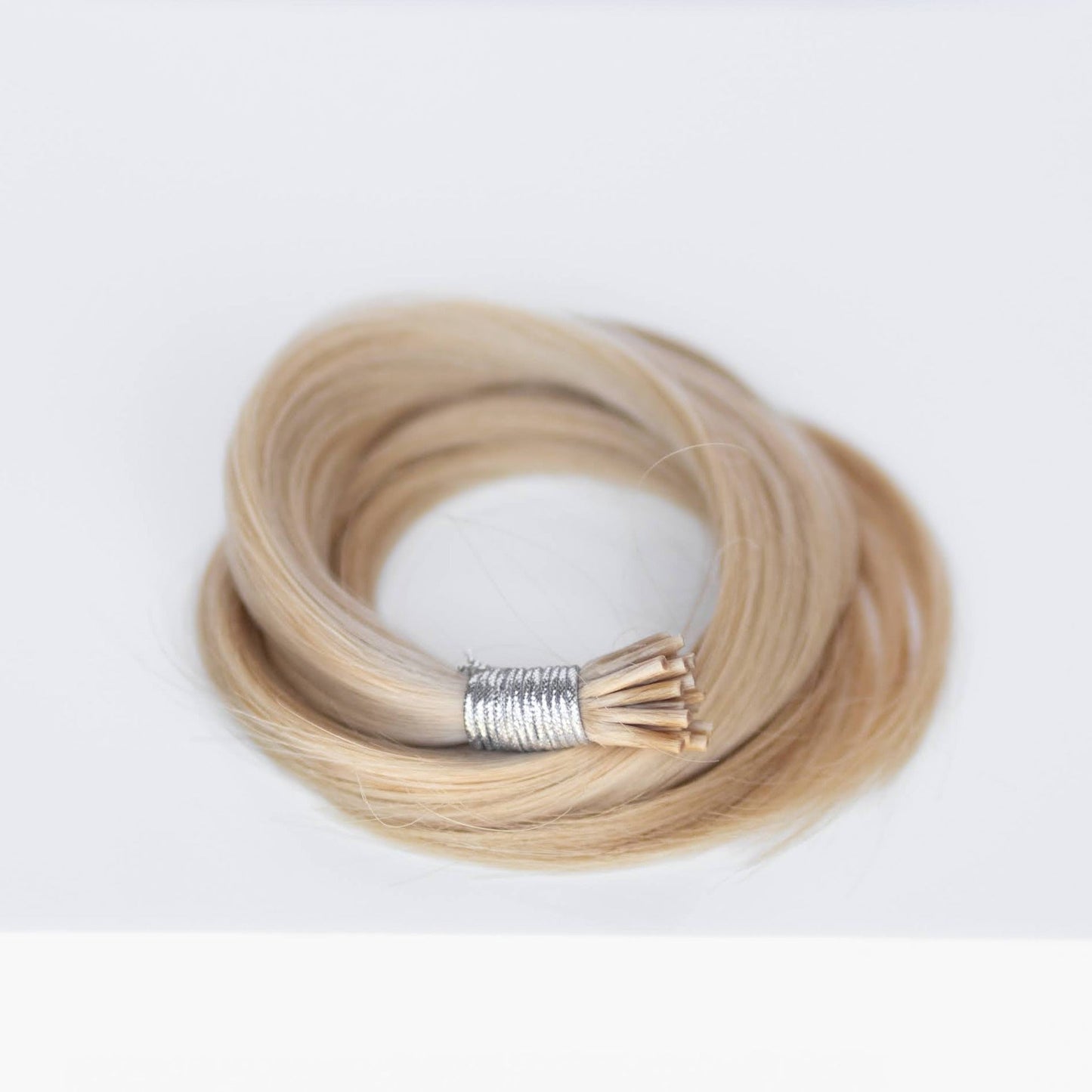 I-Tip 24" 25g Professional Hair Extensions - #16 Paris Blonde (aka Vanilla Blonde)