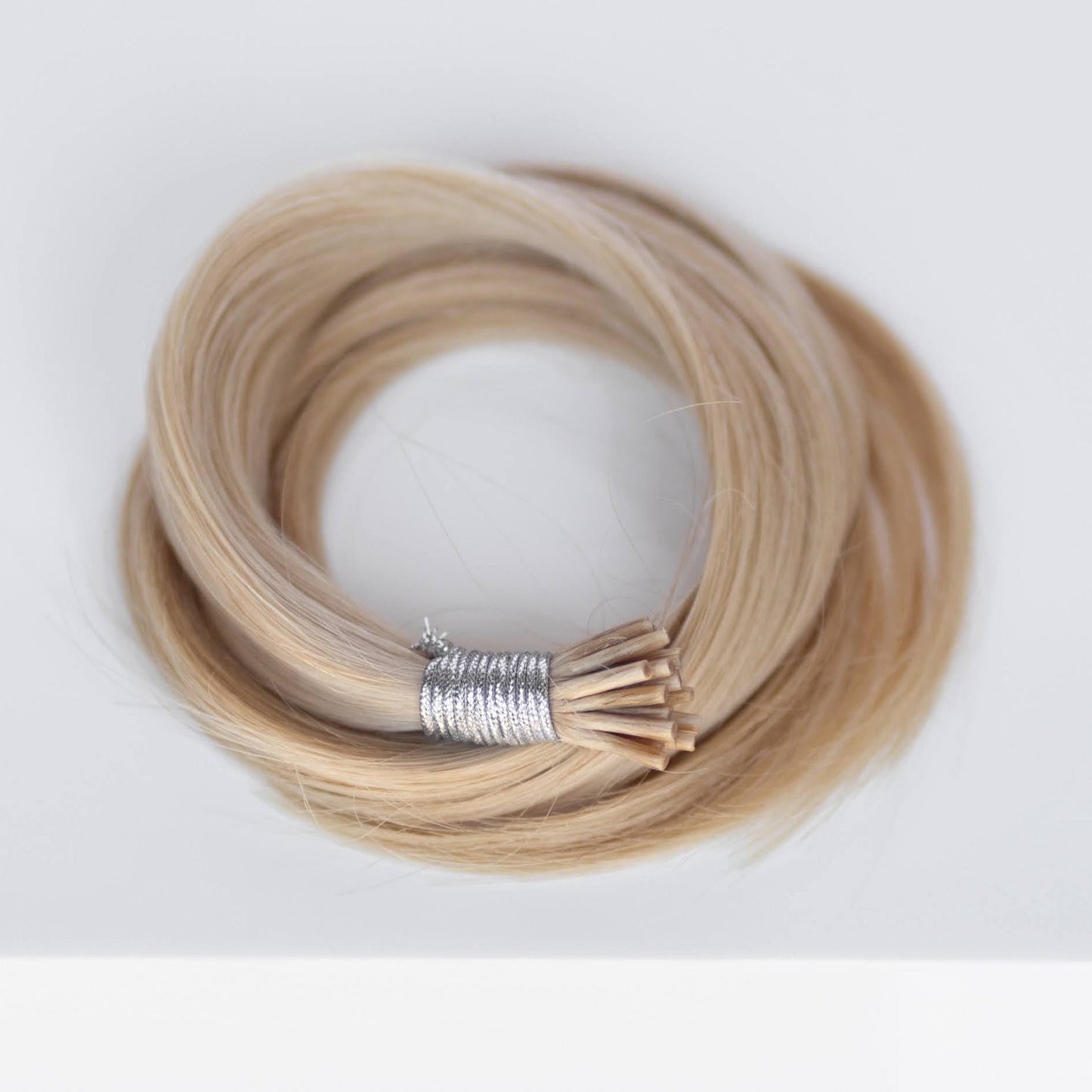 I-Tip 18" 25g Professional Hair Extensions - #16 Paris Blonde (aka Vanilla Blonde)