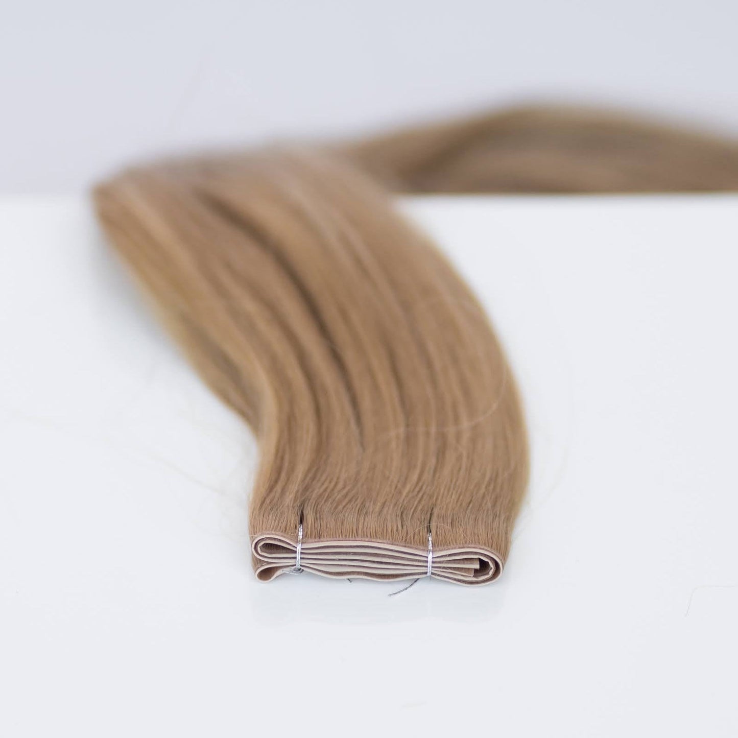 Butterfly Weft 20" 60g Pro Blend - #18 Dirty Blonde