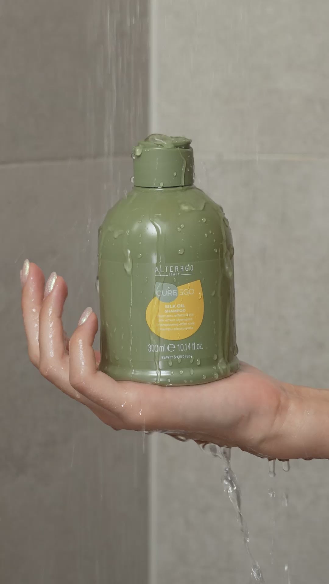 CurEgo Silk Oil brand video — model applying Blend Oil treatment by Alter Ego Italy